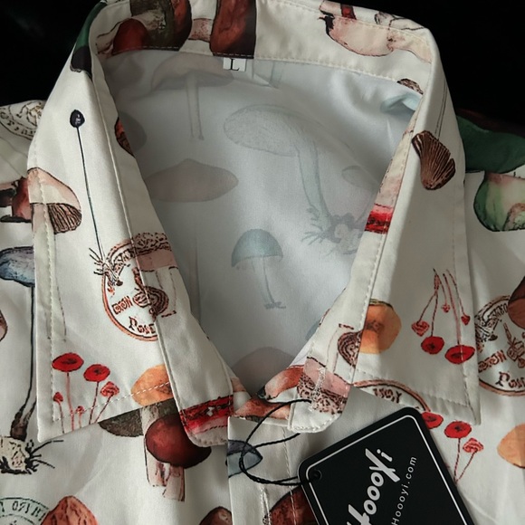 Hoooyi • NWT Mushroom Print Short Sleeve Shirt - Picture 3 of 6